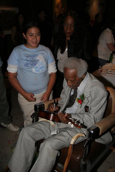 v20070425_HueyLong_is_103 108 